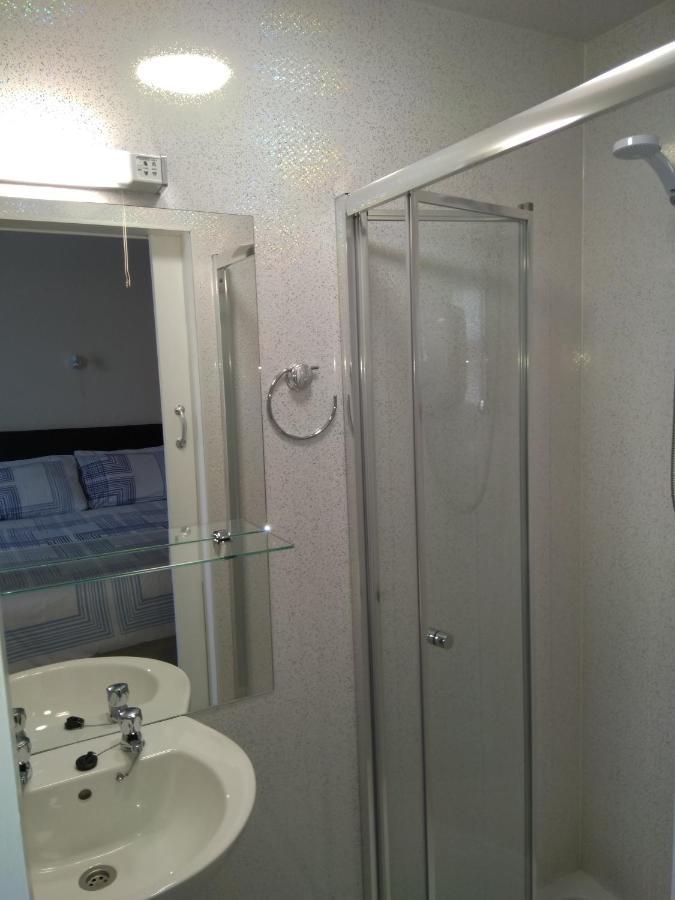 Lamplighter Guesthouse Plymouth Ruang foto