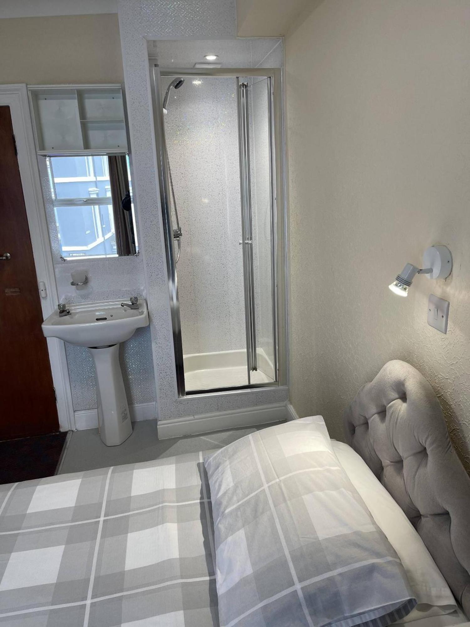 Lamplighter Guesthouse Plymouth Ruang foto