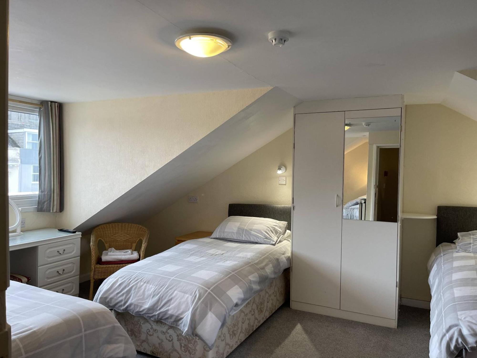 Lamplighter Guesthouse Plymouth Ruang foto