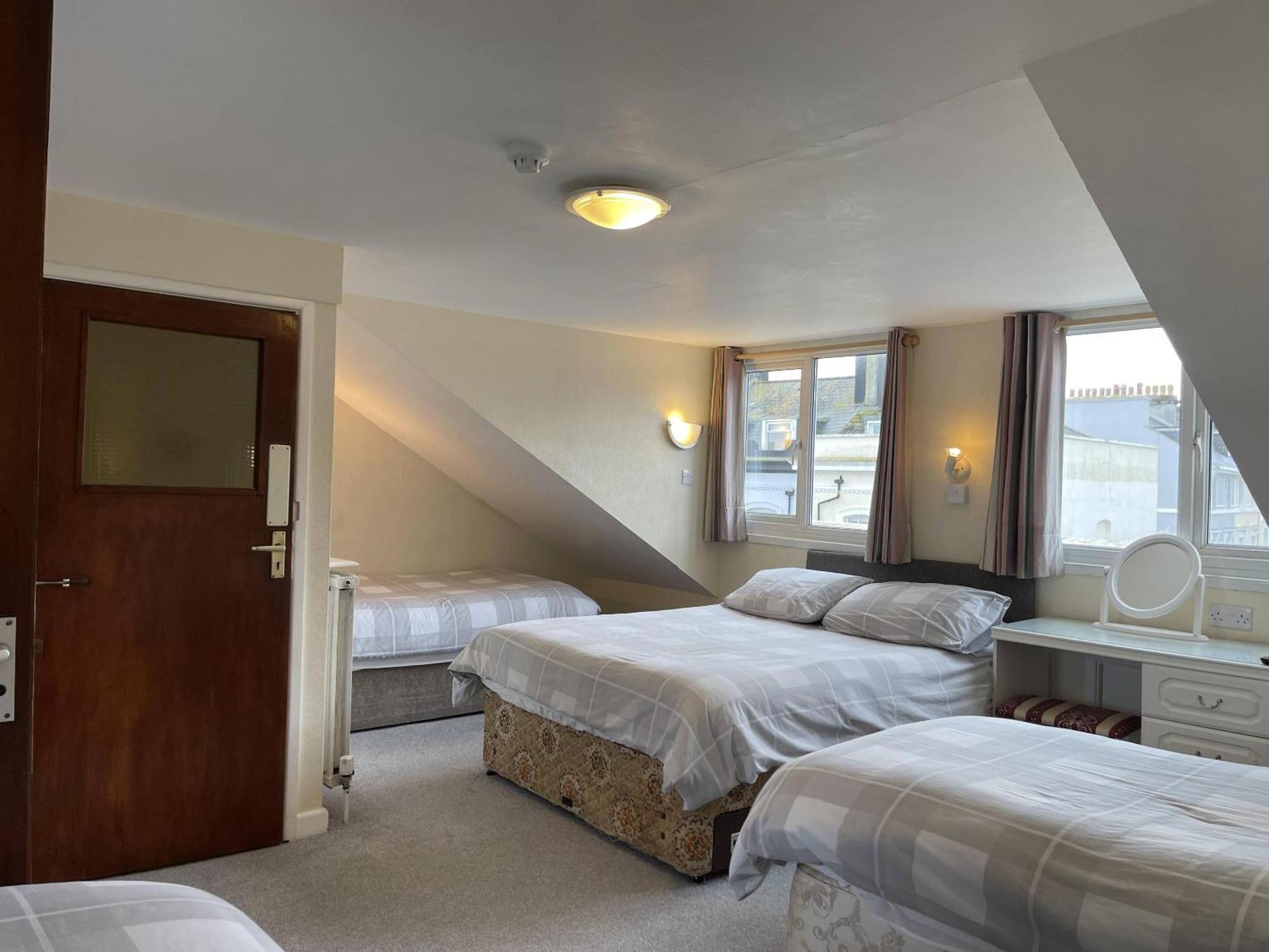 Lamplighter Guesthouse Plymouth Ruang foto