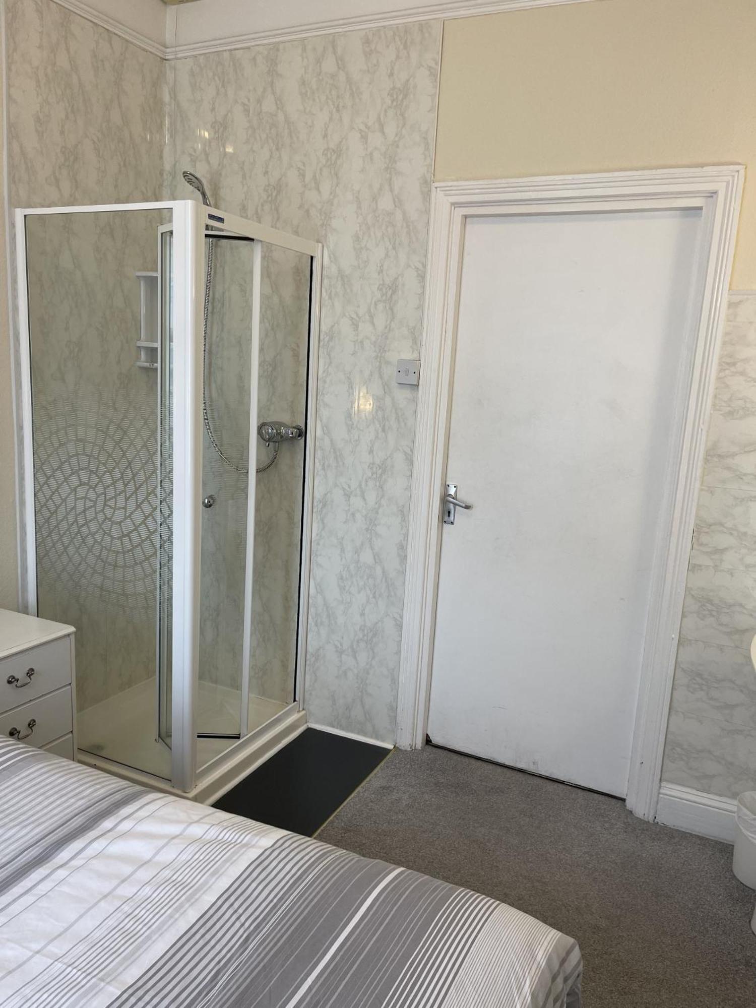 Lamplighter Guesthouse Plymouth Ruang foto
